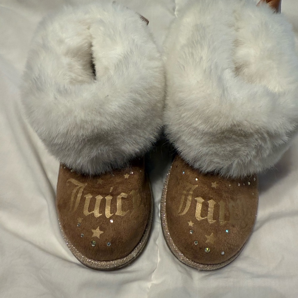 Juicy Couture Tan and White Fur Boots- Kids